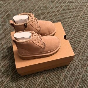 UGG Kids Lace-Up Tan Boots New 10 Toddler
